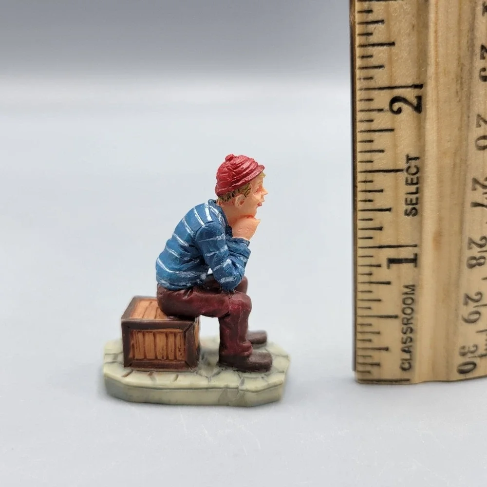 Vintage Lemax Figurine Man Sitting on Box Beanie Hat Story Teller 1.5